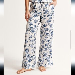 Abercrombie & Fitch drawstring satin pajama bottoms